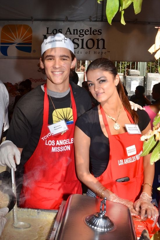 Taylor Swift nie przestaje gadać o Brentonie Thwaitesie  