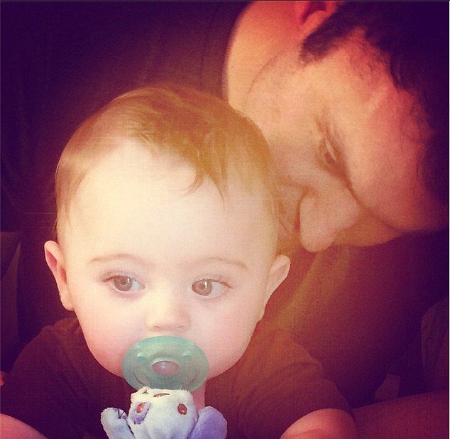 Mąż Megan Fox chwali się dziećmi (FOTO)