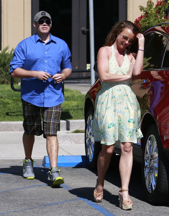 To dla niego Britney Spears założyła romantyczną sukienkę! 