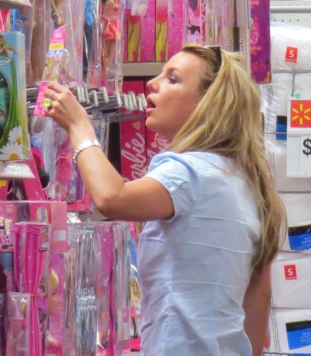 Co Britney porabiała w sobotę? (FOTO)