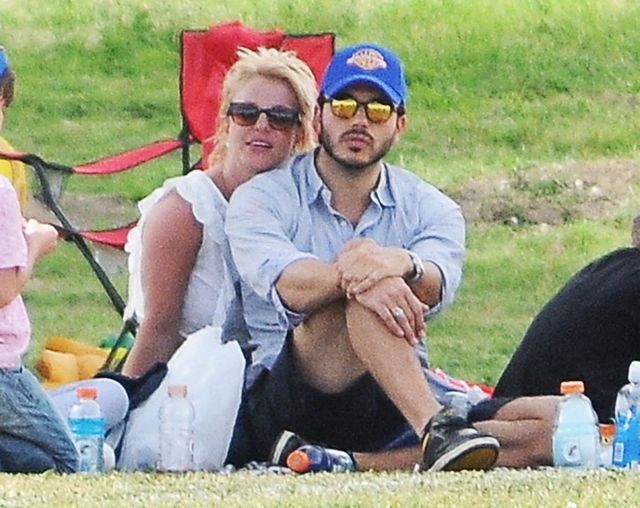 Britney Spears pokazała synów na okładce People Britney Spears pokazała synów na okładce People