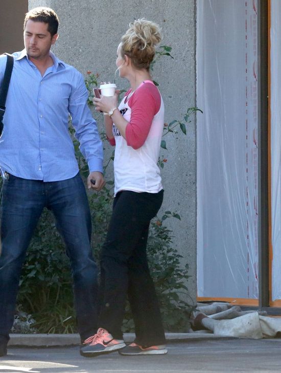 Kolejna WPADKA Britney Spears! Na scenie odpadły jej doczepy