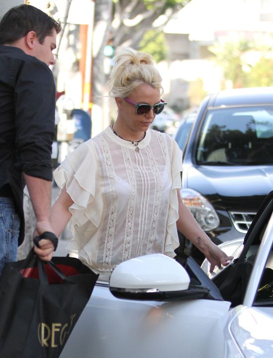 Niesamowite - Britney Spears w staniku! (FOTO) Niesamowite - Britney Spears w staniku! (FOTO)