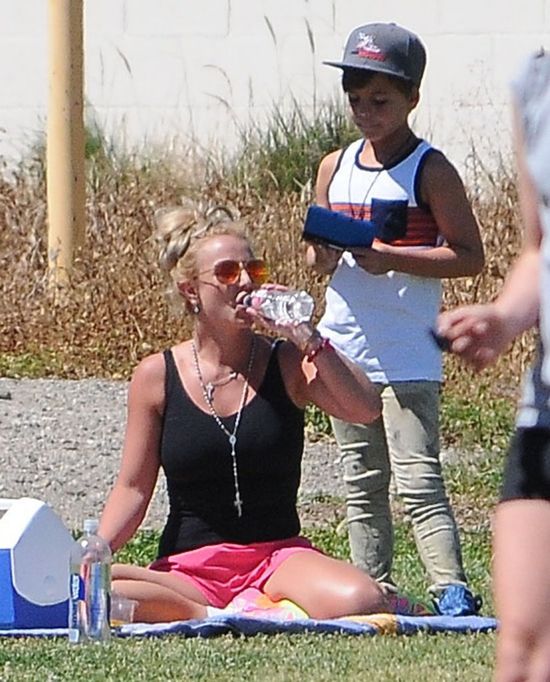 Tak Britney Spears kibicuje synom (FOTO) Tak Britney Spears kibicuje synom (FOTO)