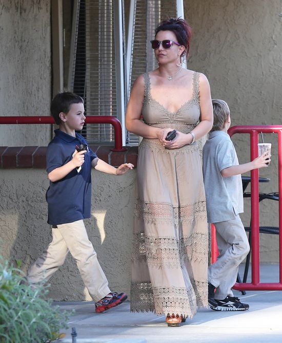Synowie Britney Spears to małe urwisy? (FOTO)