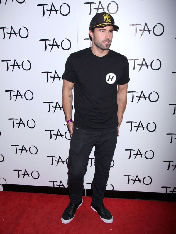 Brody Jenner nie mógł utrzymać rąk przy sobie (FOTO) Brody Jenner nie mógł utrzymać rąk przy sobie (FOTO)