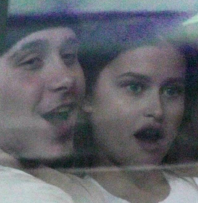 Brooklyn Beckham całuje się z dziewczyną, ale TO NIE JEST Chloe Moretz (ZDJĘCIA)