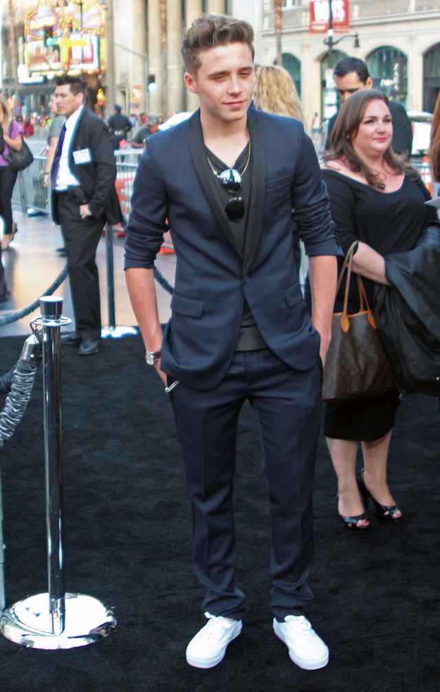 Tato pilnuje Brooklyna na spotkaniach z Chloe Moretz?