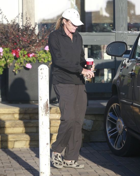Dzień po rozwodzie Bruce Jenner... założył obrączkę