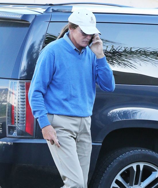 Co się stało z twarzą Bruce'a Jennera?! (FOTO)