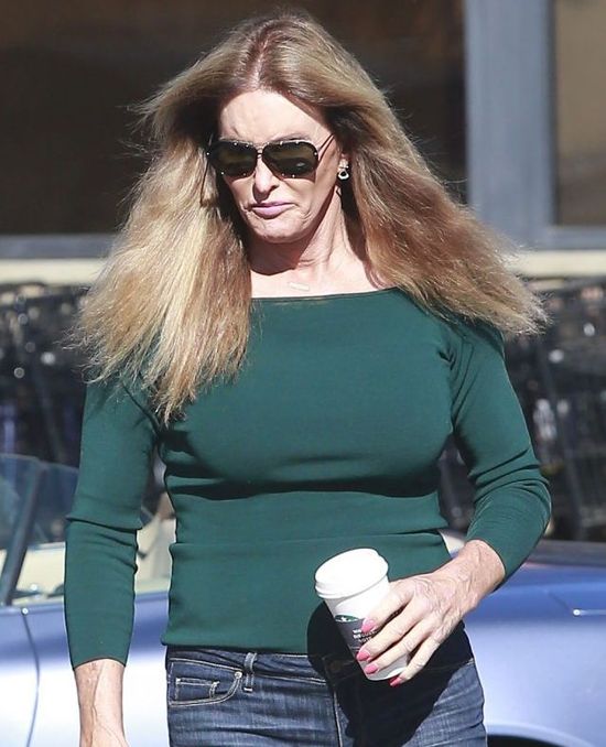 Piersi pani Jenner znowu się powiększyły? (FOTO)