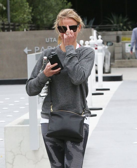 Cameron Diaz pokazała, co myśli o paparazzi (FOTO)