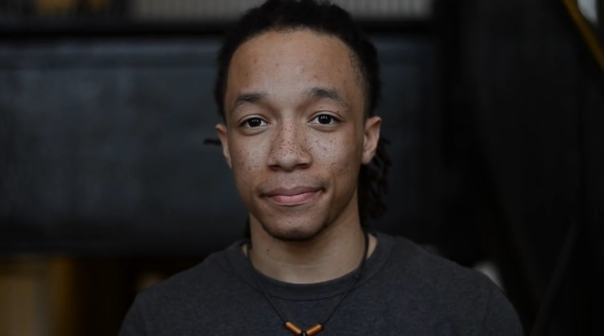 Jak reagują ludzie, gdy usłyszą, że są piękni [VIDEO]