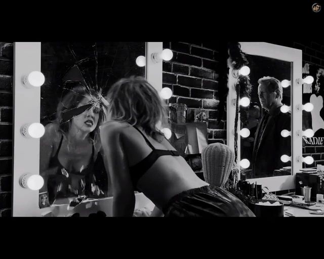 Jessica Alba budzi pożądanie w trailerze Sin City 2 [VIDEO]