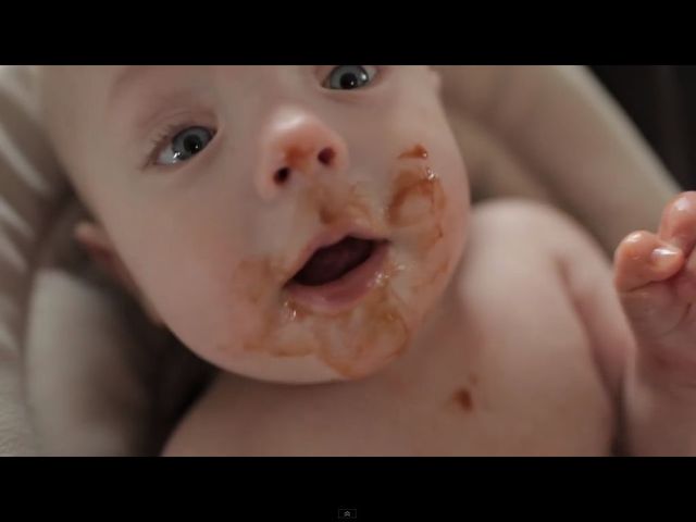 Wzruszająca historia wcześniaka podbija internet [VIDEO]