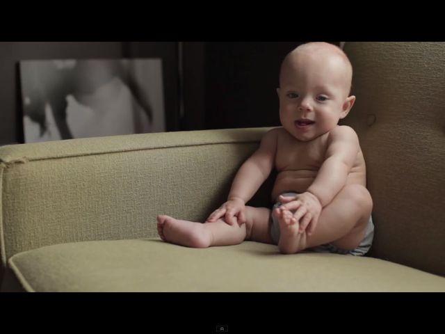 Wzruszająca historia wcześniaka podbija internet [VIDEO]