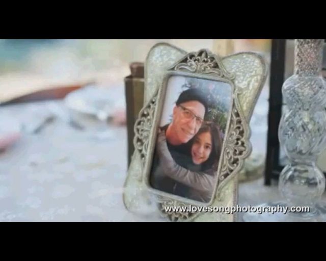 11-letnia dziewczynka na slubnym kobiercu z umierającym tatą