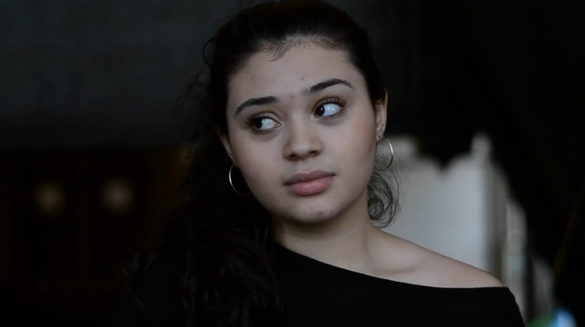 Jak reagują ludzie, gdy usłyszą, że są piękni [VIDEO]