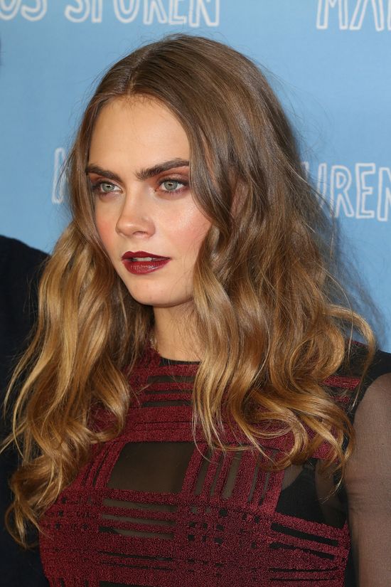 WOW! Cara Delevingne potrafi wprawić w osłupienie (FOTO)