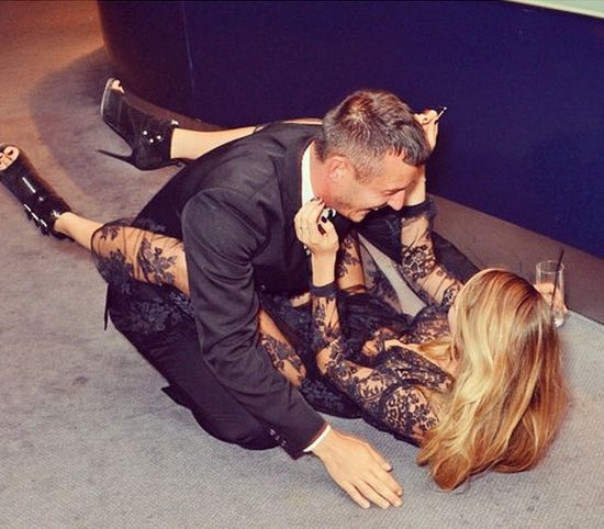 Cara Delevingne wymierza sprawiedliwość paparazzi