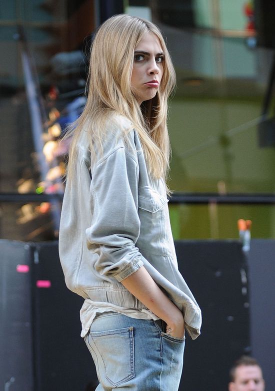 Cara Delevingne zostanie piosenkarką? (VIDEO)