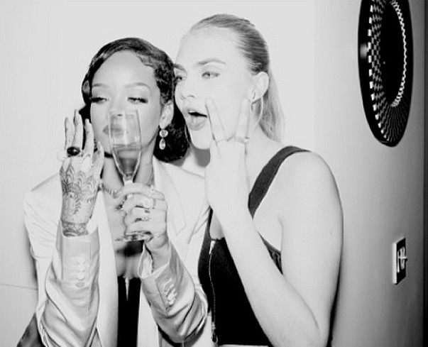 Która gwiazda trafiła do szpitala? (FOTO) Która gwiazda trafiła do szpitala? (FOTO)