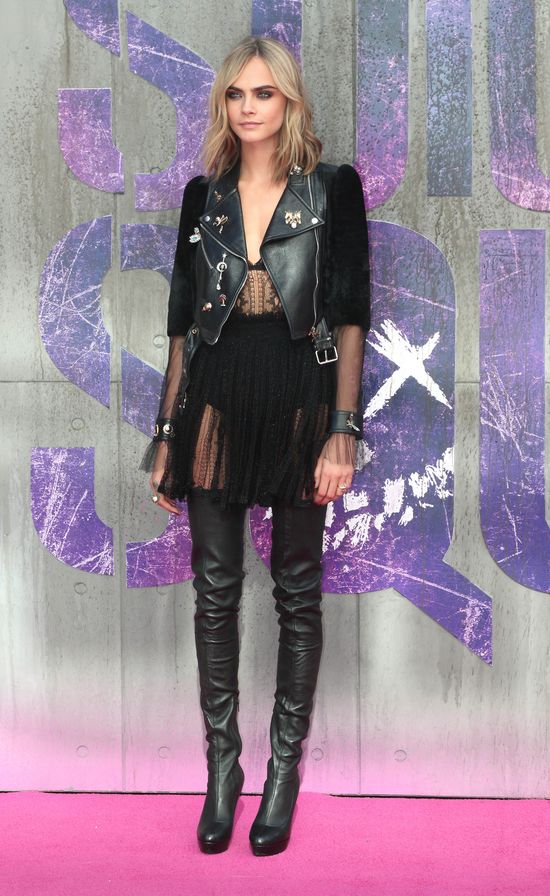 Mogła przykryć plamy po łuszczycy podkładem? Ona nie wsydzi się swojej choroby Mogła przykryć plamy po łuszczycy podkładem? Ona nie wsydzi się swojej choroby