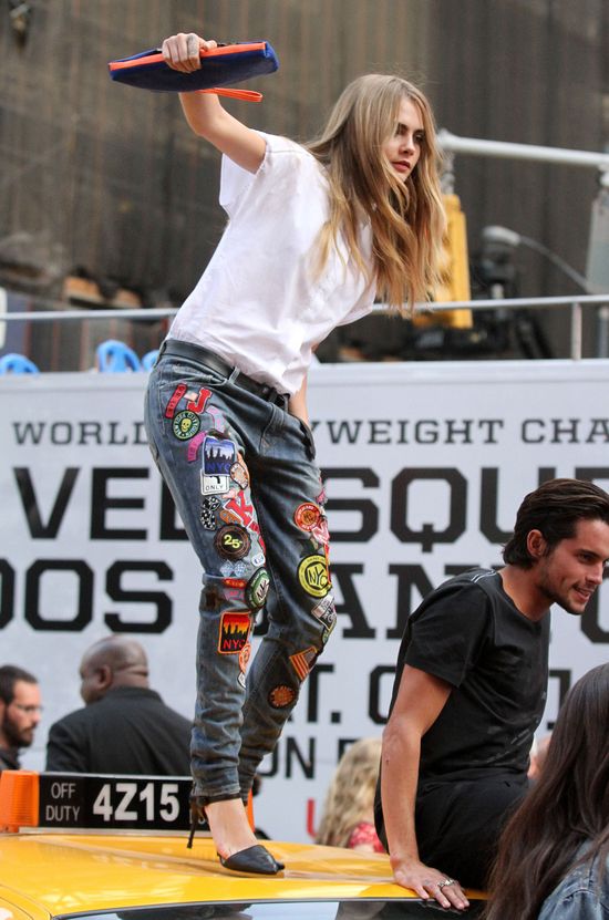 Cara Delevinge zrobiła zamieszanie na Mantattanie (FOTO) Cara Delevinge zrobiła zamieszanie na Mantattanie (FOTO)