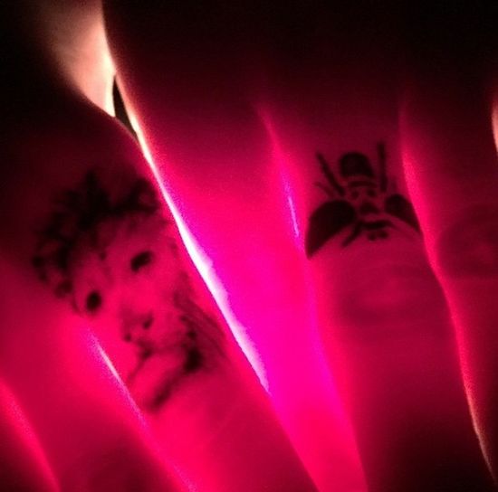 Cara Delevingne ma kolejnt tatuaż rozpoznawczy (FOTO)