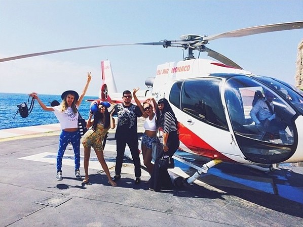 Selena Gomez imprezuje teraz z Carą Delevingne (FOTO)