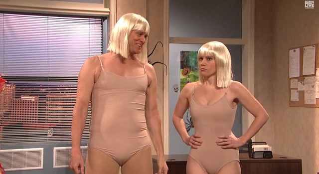 Co zrobił Jim Carrey z piosenką Chandelier? (VIDEO) Co zrobił Jim Carrey z piosenką Chandelier? (VIDEO)