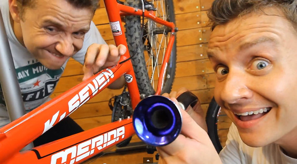 CeZik jedzie na rowerze... (VIDEO)