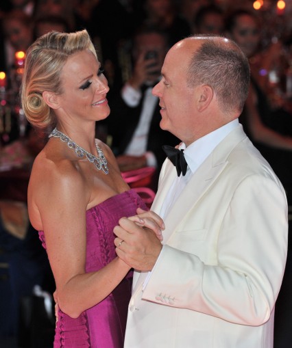 Nieszczęśliwa księżniczka będzie miała bliźniaki!