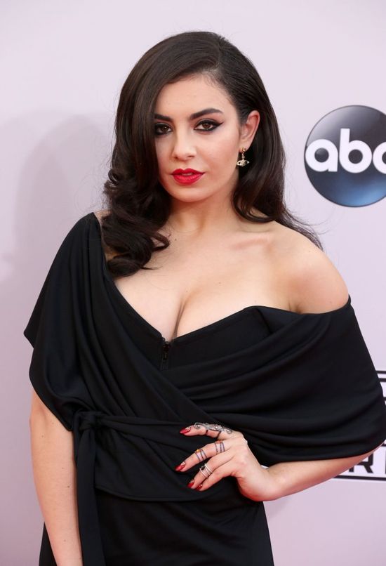 Charli XCX - chce być drugą Madonną? FOTO+VIDEO