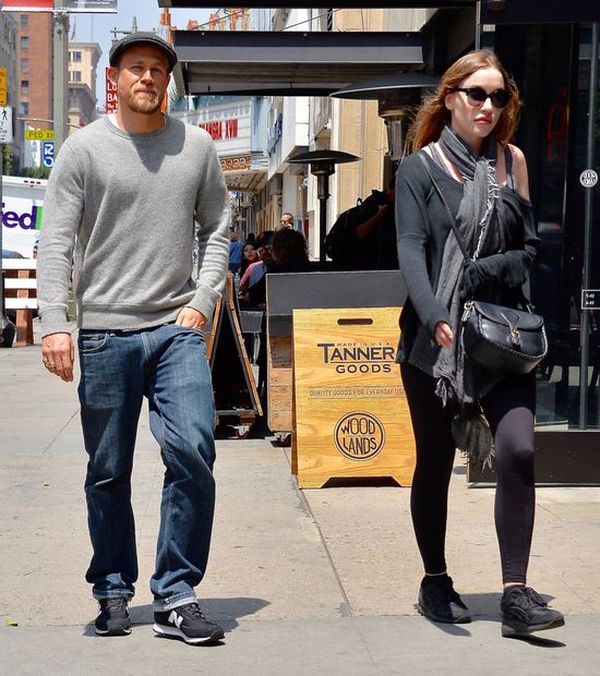 Charlie Hunnam miał zostać Christianem Greyem. Nie zgodziła się ONA