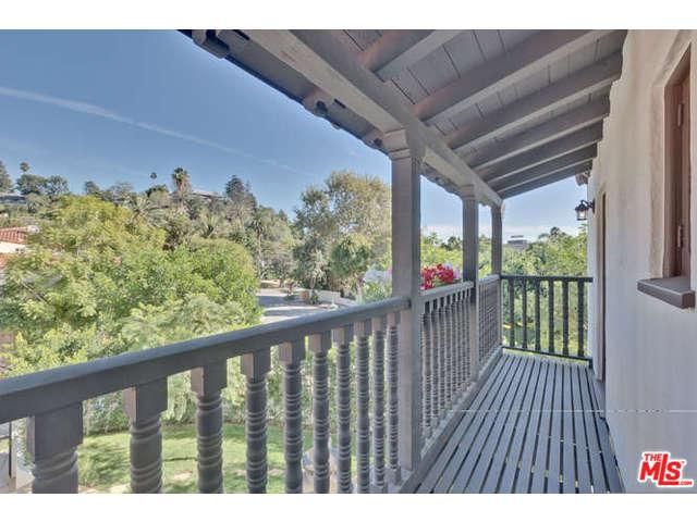 Właścicel najpięknijeszej pupy w Hollywood kupił nowy dom 