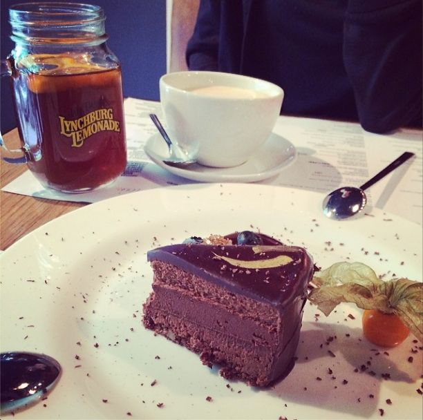 Kolejna blogerka udowadnia, że się nie odchudza? (FOTO)