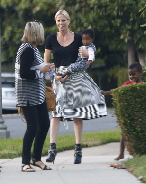 Charlize Theron z synem i córką (FOTO)