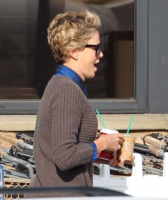 Charlize Theron i Sean Penn nie ukrywają się przed paparazzi Charlize Theron i Sean Penn nie ukrywają się przed paparazzi