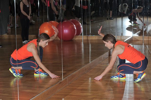 Ewa Chodakowska prowadzi trening w swoim studio (FOTO)