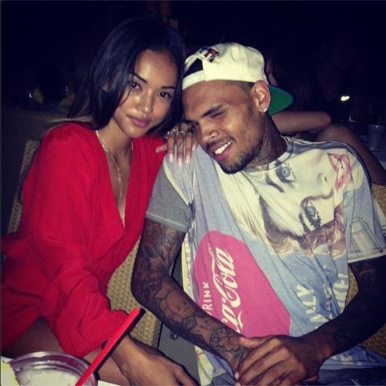Chris Brown rozstałby się z Tran, gdyby zaszła w ciążę