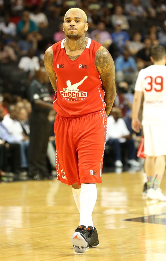 Chris Brown: Ebola jest formą kontroli populacji Chris Brown: Ebola jest formą kontroli populacji