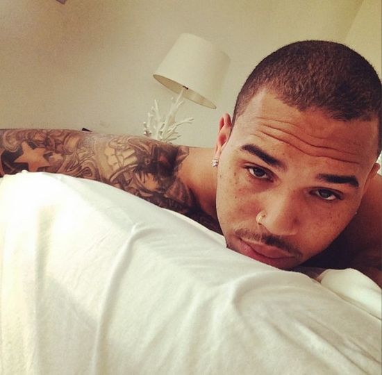 Czyje pośladki liże Chris Brown? (FOTO) Czyje pośladki liże Chris Brown? (FOTO)