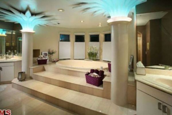 Nowa chata Chrisa Browna robi wrażenie (FOTO) Nowa chata Chrisa Browna robi wrażenie (FOTO)