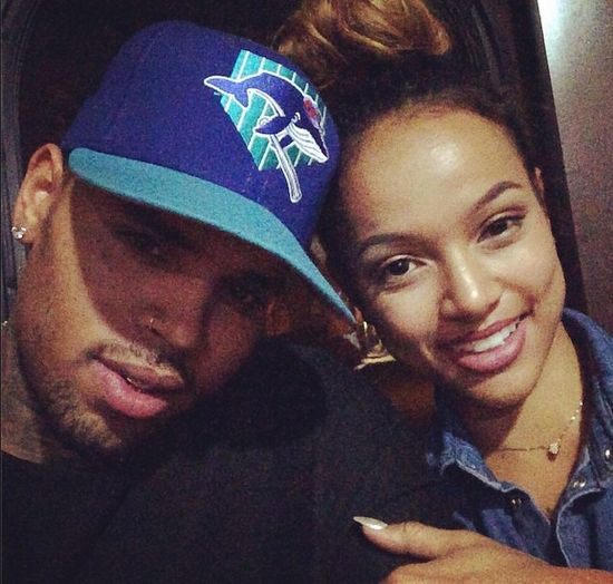 Chris Brown chwali się pokaźnym penisem (FOTO)