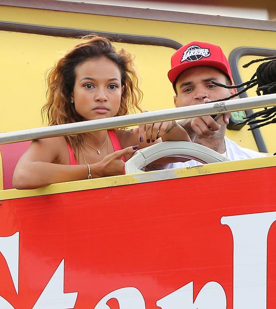 Chris Brown lubi rozebrane dziewczynki (FOTO)