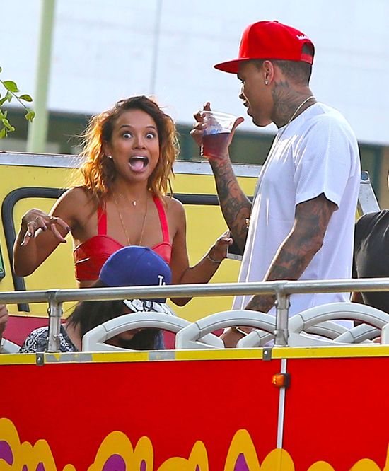 Chris Brown lubi rozebrane dziewczynki (FOTO)