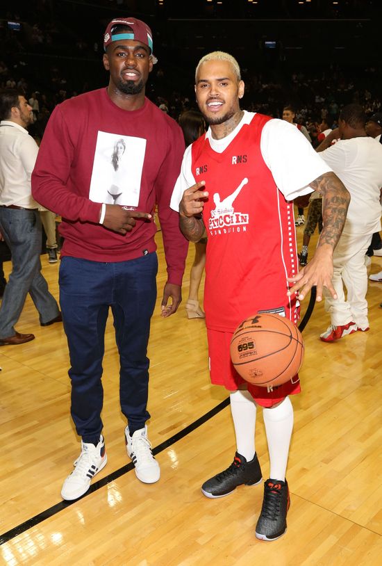 Rihanna i Chris Brown spotkali się na meczu (FOTO)