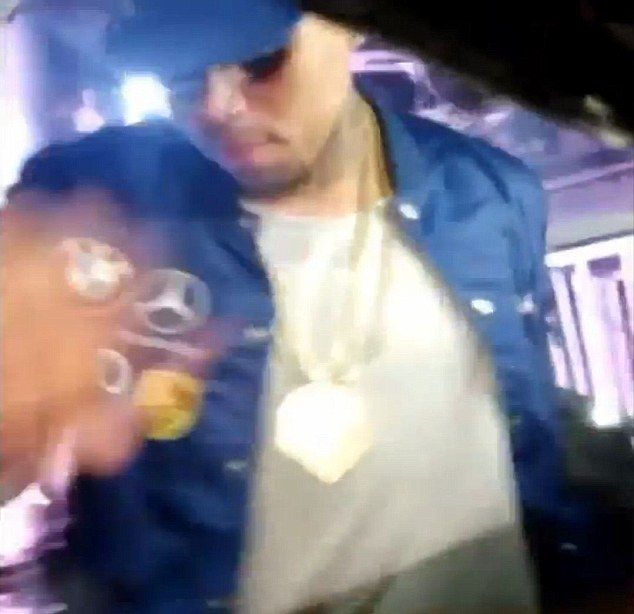 Chris Brown uderzył kobietę w klubie! (VIDEO)