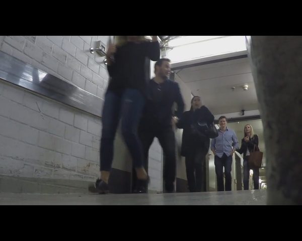 Dinozaur Wardęgi zaatakował aktora Jurrasic Park [VIDEO]